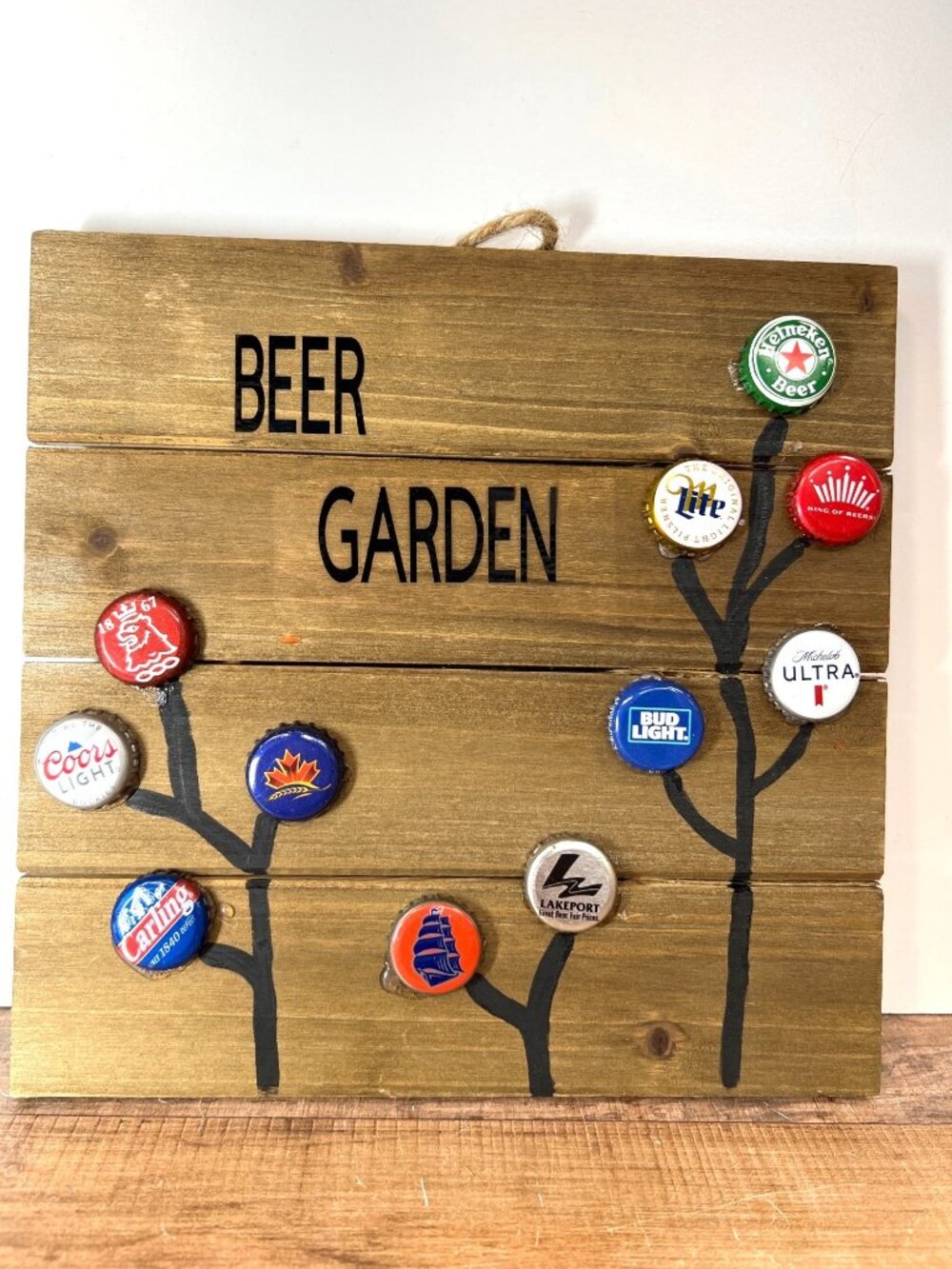 Beer Garden Cap Display Wall Art With Hanging Rope Wooden Decor With Bottle Caps